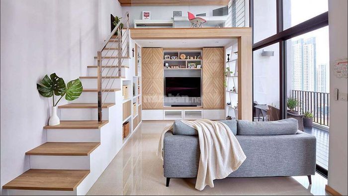Mẫu 1: Phòng khách nhà cấp 4 với gác lửng hiện đại, tạo điểm nhấn thú vị cho không gian