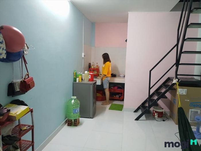 Nên ở ký túc xá hay phòng trọ khi phòng trọ mang đến sự tự do về giờ giấc?