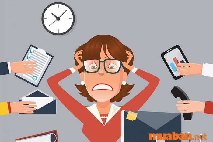 Công nhân là những người thực hiện công việc trực tiếp trong các ngành nghề lao động chân tay, chế biến, sản xuất.