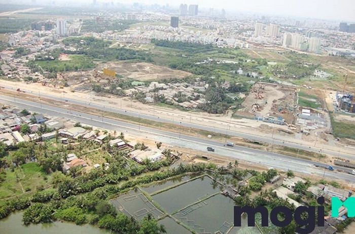 Đất tái định cư là đất được cấp cho người dân trong khu vực bị thu hồi để ổn định cuộc sống, nhưng đôi khi lại tiềm ẩn rủi ro trong giao dịch.