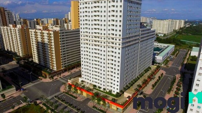 Đất tái định cư là đất do Nhà nước cấp cho những người bị ảnh hưởng bởi việc thu hồi đất trong các khu vực quy hoạch.