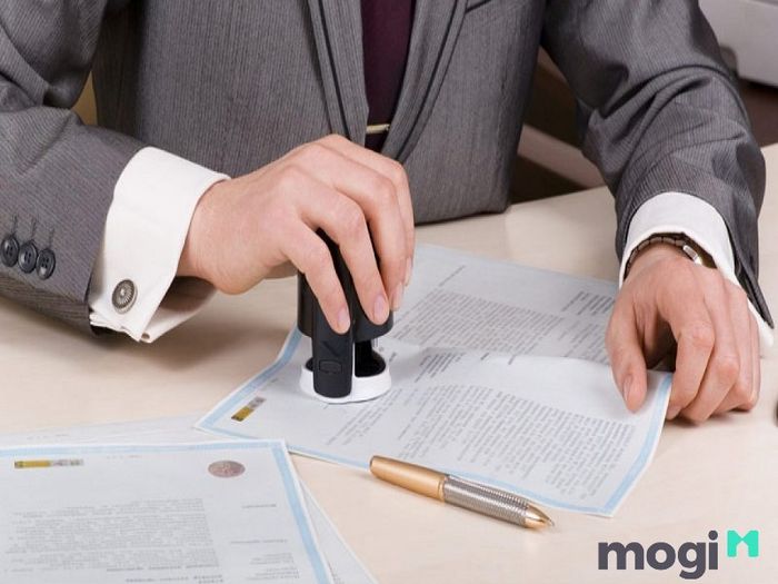 Có cần công chứng hợp đồng thuê nhà đất không?