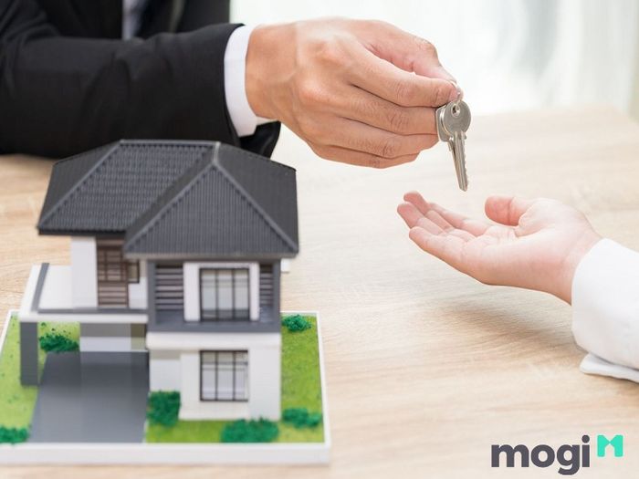 Khi bán nhà đang cho thuê, chủ nhà có quyền chấm dứt hợp đồng thuê nhà không?