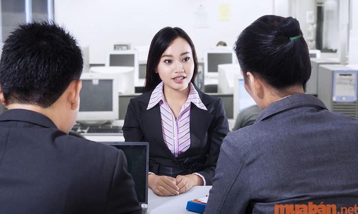 Để thuyết phục nhà tuyển dụng, bạn cần chuẩn bị kỹ càng về kinh nghiệm khi xin việc trái ngành, thể hiện khả năng học hỏi và đóng góp vào công ty.