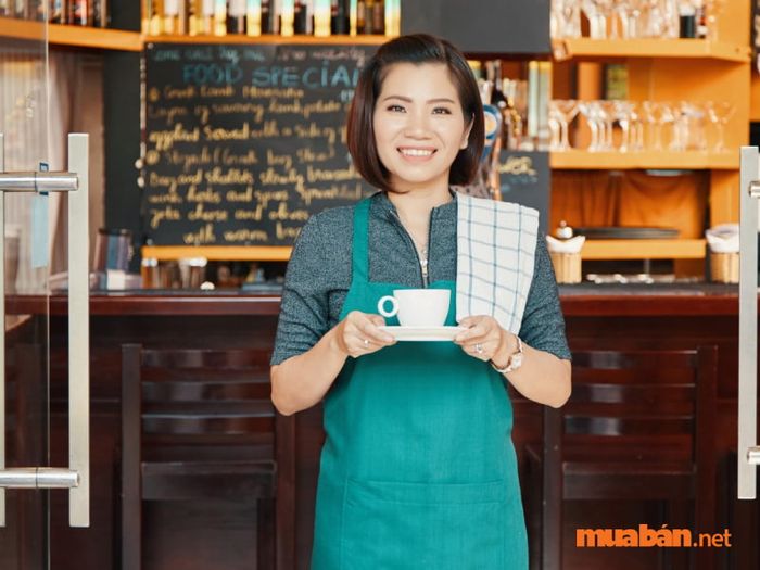Vì sao nhân viên phục vụ quán cafe cần tuân thủ quy trình làm việc?