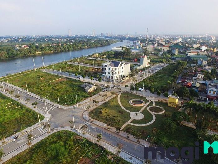 Đất tái định cư là loại đất được cấp cho những người phải chuyển đi do quy hoạch, giúp họ ổn định cuộc sống.