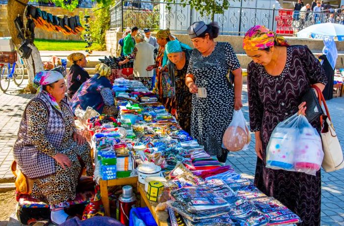 The bustling Siab Bazaar in Samarkand is the place to go for both shopping and sampling authentic local dishes.