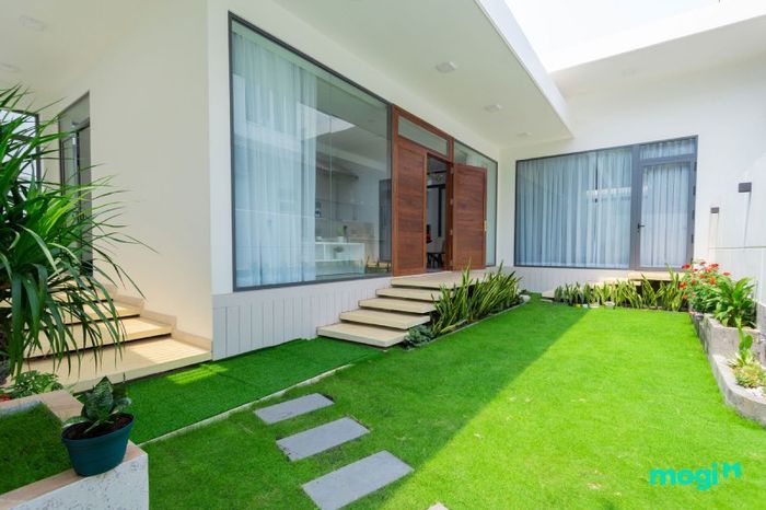 Khu vực sân vườn của nhà liền kề