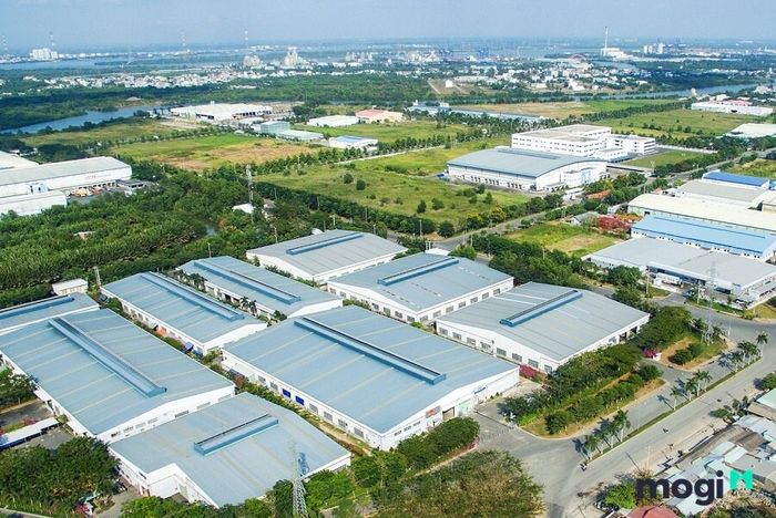 Nên tránh mua nhà ở những khu công nghiệp hoặc những nơi có ô nhiễm khí thải.