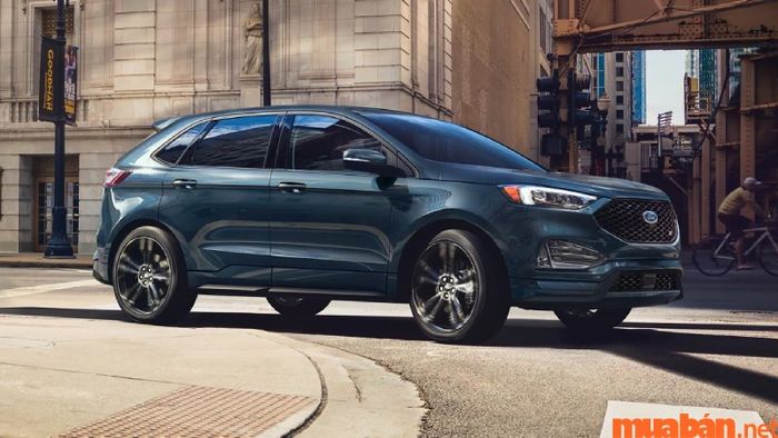 Đánh giá chi tiết về Ford Edge.