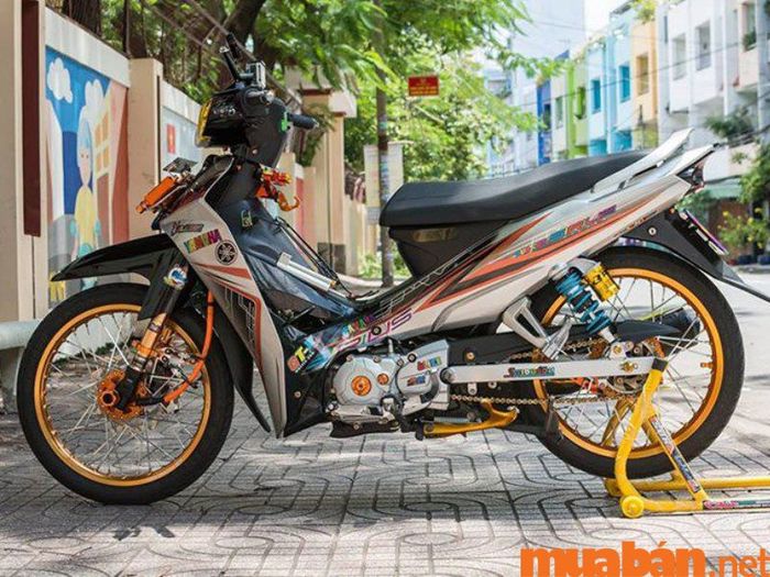 Sirius độ kiểng với đầy đủ đồ chơi cao cấp