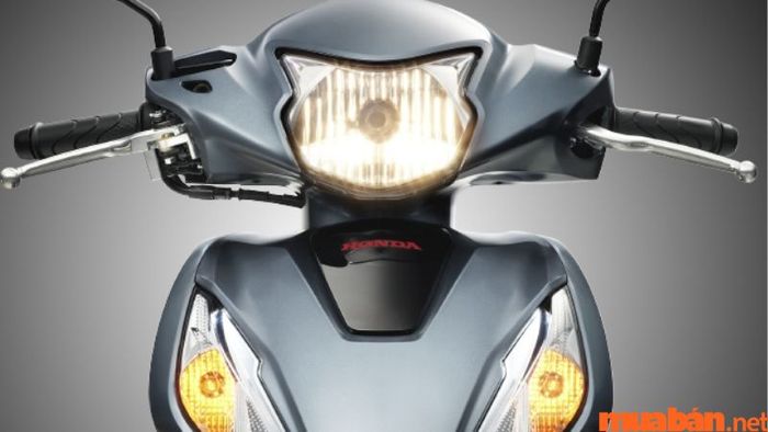 Đầu xe Jupiter Finn 2023 có thiết kế đơn giản, không có nhiều chi tiết góc cạnh.
