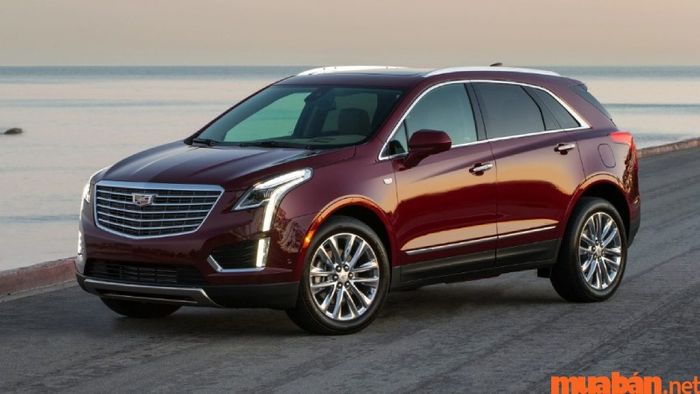 Cadillac XT5 gây ấn tượng mạnh mẽ với thiết kế nổi bật.