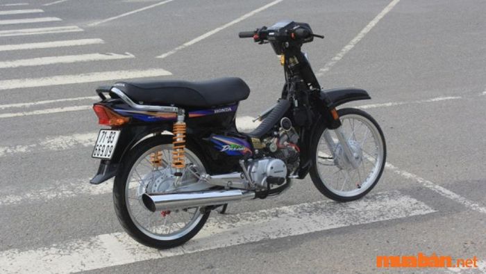 Mẫu xe Honda Super Dream 1997 có gì đặc biệt?