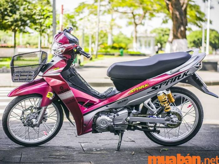 Sirius Spark màu tím đỏ ấn tượng và nổi bật