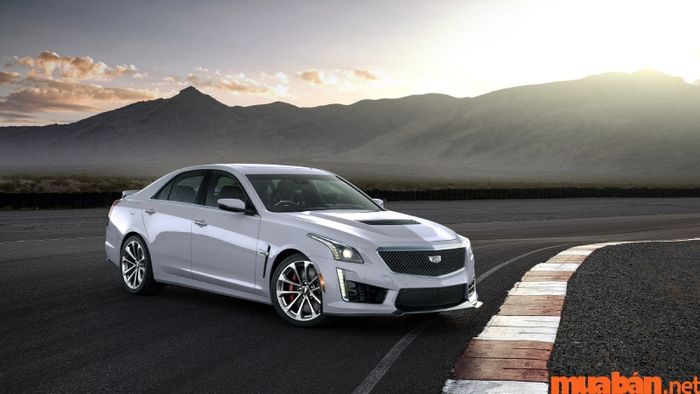 Cadillac CTS-V sở hữu thiết kế đầy ấn tượng, thu hút ánh nhìn ngay từ lần đầu tiên.