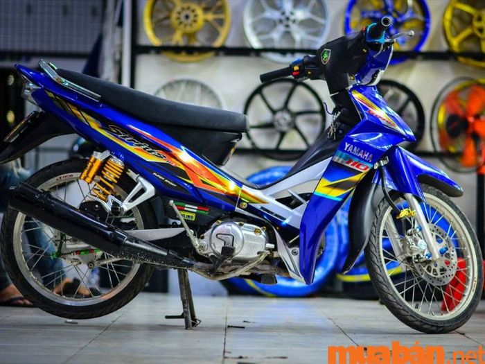 Sirius với phong cách xanh vàng thể thao đầy năng động