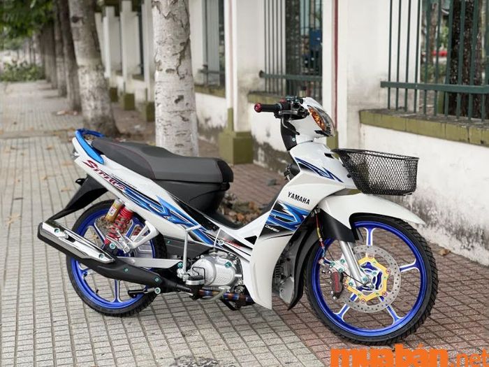 Sirius độ màu xanh trắng đơn giản nhưng đầy sức hút
