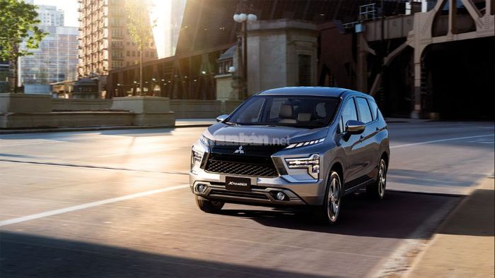 Mua xe Mitsubishi 7 chỗ chính hãng, đảm bảo uy tín