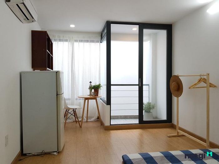 Chọn đồ nội thất cho phòng trọ Quận 2 cần phải cân nhắc kỹ lưỡng để đảm bảo không gian sinh hoạt thoải mái và tiết kiệm diện tích. Hãy lựa chọn những món đồ phù hợp với nhu cầu sử dụng của bạn.