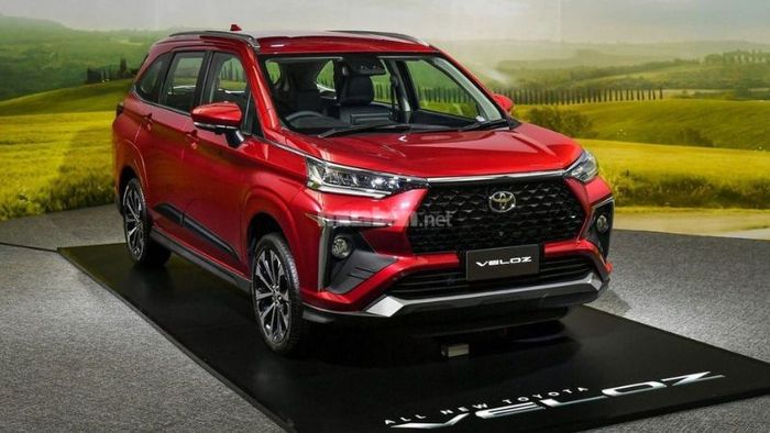Cập nhật giá xe Toyota Veloz Cross 2024: Chi tiết giá niêm yết và giá lăn bánh