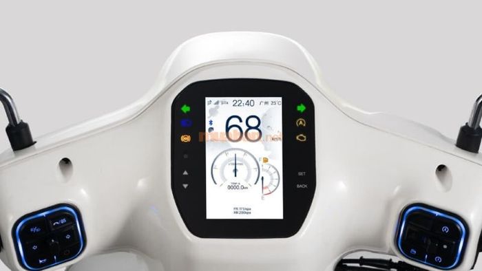 Màn hình TFT dọc tích hợp nút chuyển chức năng dễ dàng sử dụng