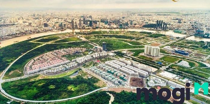 Quận 2 hiện là nơi sinh sống chủ yếu của những người trẻ, có học thức và đầy năng lực, phản ánh sự phát triển vượt bậc của khu vực này.