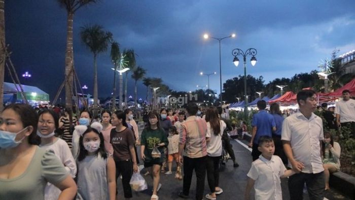 Những lưu ý quan trọng khi khám phá phố đi bộ Bạch Đằng.