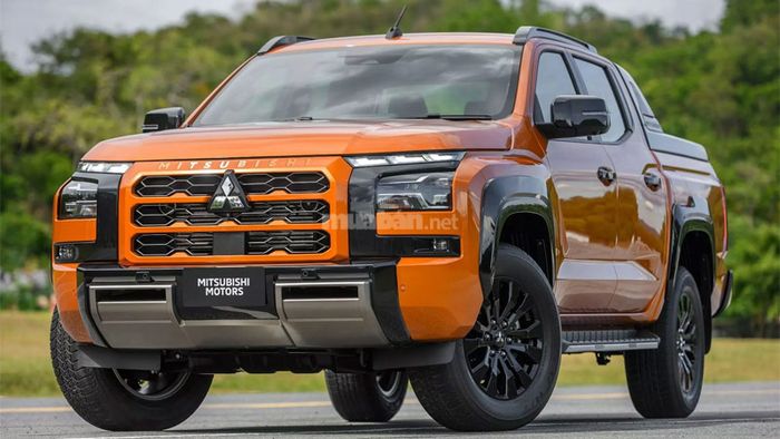 Mitsubishi Triton trở nên mạnh mẽ và đầy bản lĩnh sau khi được độ lên