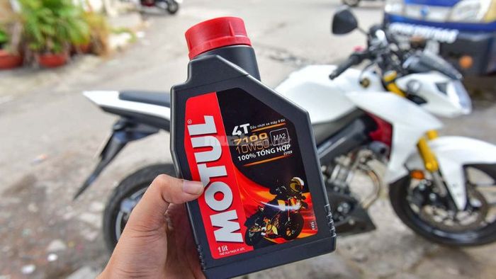 Hướng dẫn chọn dầu nhớt phù hợp cho xe số