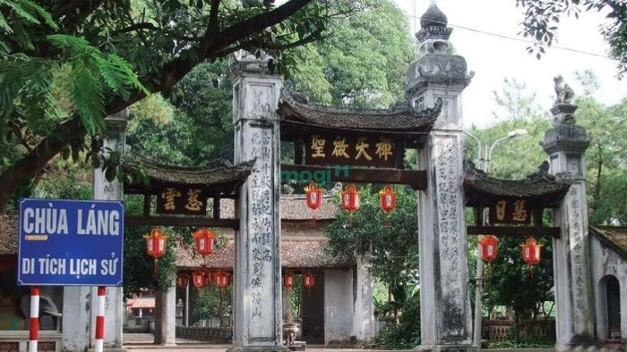 Chùa Láng tọa lạc ở đâu?