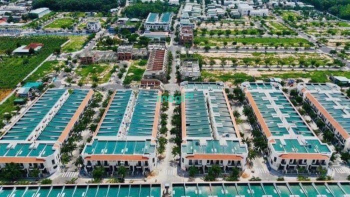 Khu dân cư Golden Town Bình Chuẩn - một khu đô thị hiện đại với vị trí đắc địa, mang đến môi trường sống lý tưởng cho cư dân trong khu vực.