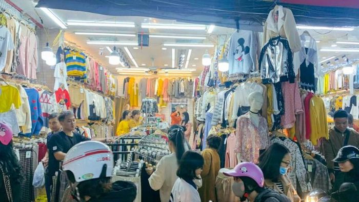 Các hoạt động đặc sắc tại Chợ Phùng Khoang