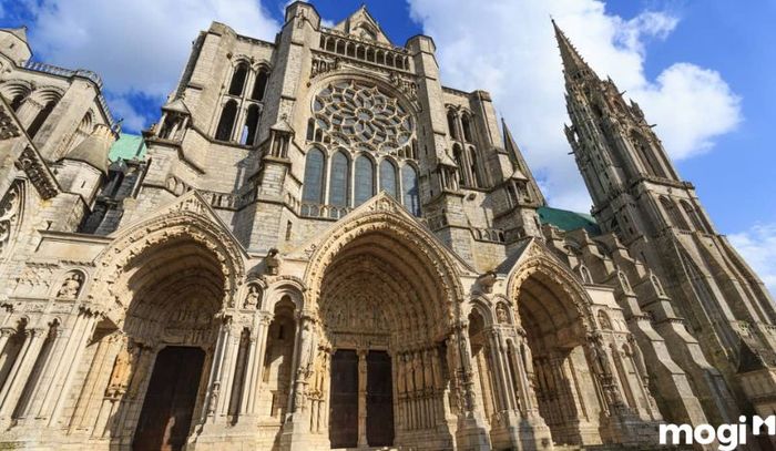 Đặc điểm nổi bật của kiến trúc Gothic