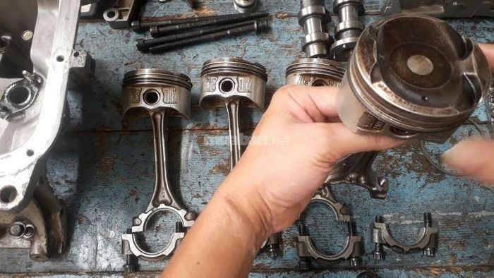 Một số yếu tố trong quá trình sử dụng có thể dẫn đến việc bạc xe bị mài mòn - Nguồn: Internet
