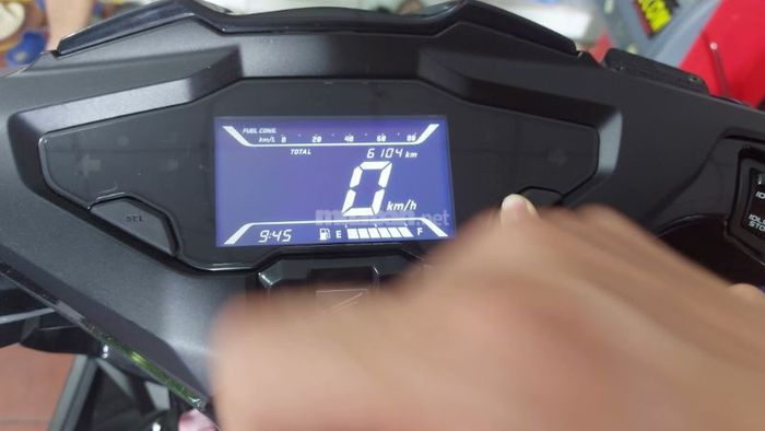 III. Cách tắt đèn Oil Change trên xe AB