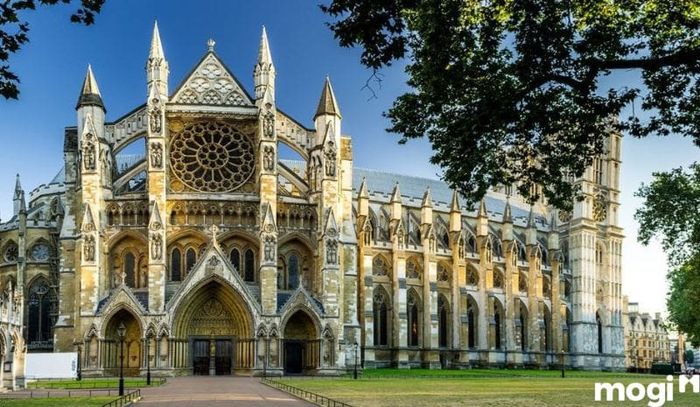 Bối cảnh lịch sử của kiến trúc Gothic