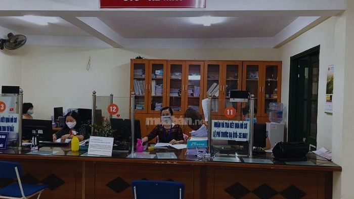Tiến hành thủ tục nộp lệ phí trước bạ
