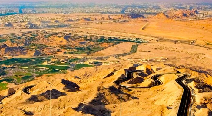 The hairpin turns of Jebel Hafeet’s road offer breathtaking views over Abu Dhabi.