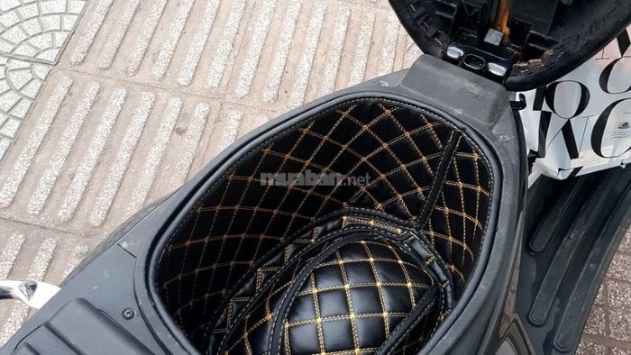 Hướng dẫn mở cốp xe Vespa khi làm mất chìa khóa