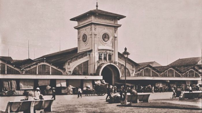 Dù đã trải qua đợt sửa chữa lớn vào năm 1985, nhưng kiến trúc cổ điển của chợ Bến Thành vẫn được bảo tồn đến nay