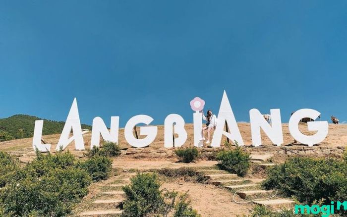 Langbiang Đà Lạt Tọa Lạc Ở Đâu?