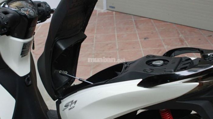 Hướng dẫn mở cốp yên xe SH 150i