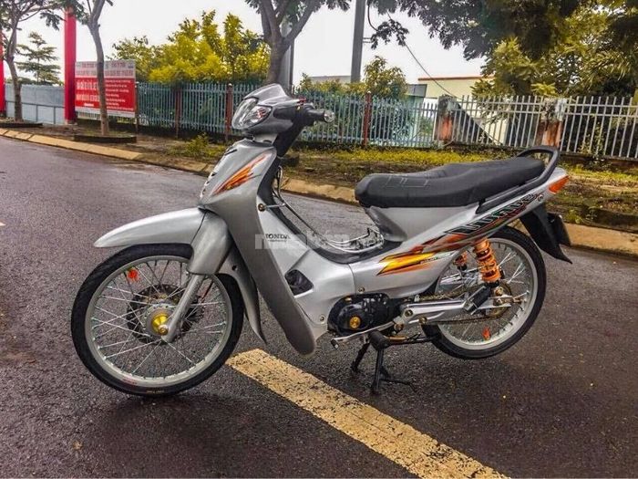 Xe Wave 50cc độ màu xám nhẹ nhàng và đơn giản
