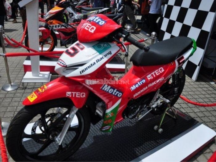 Xe Wave 50cc độ theo phong cách Malaysia