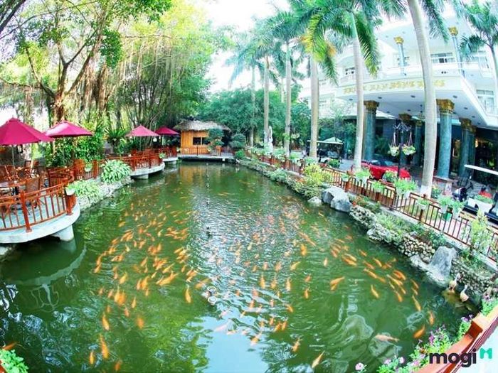 Sông Hồng Resort Cafe