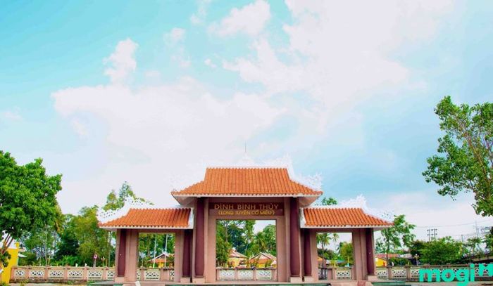 Đình Bình Thủy chỉ cách trung tâm thành phố Cần Thơ khoảng 6 km