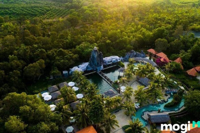 Cụm hồ khoáng nóng ngoài trời