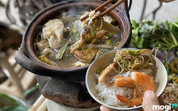 Bông súng mắm kho, một đặc sản Đồng Tháp không thể bỏ qua
