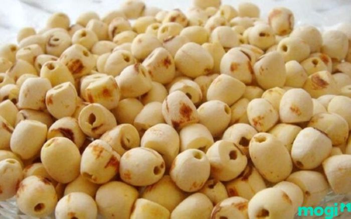 Địa điểm du lịch Đồng Tháp – Hạt sen rang muối, đặc sản Đồng Tháp bạn nhất định phải thử